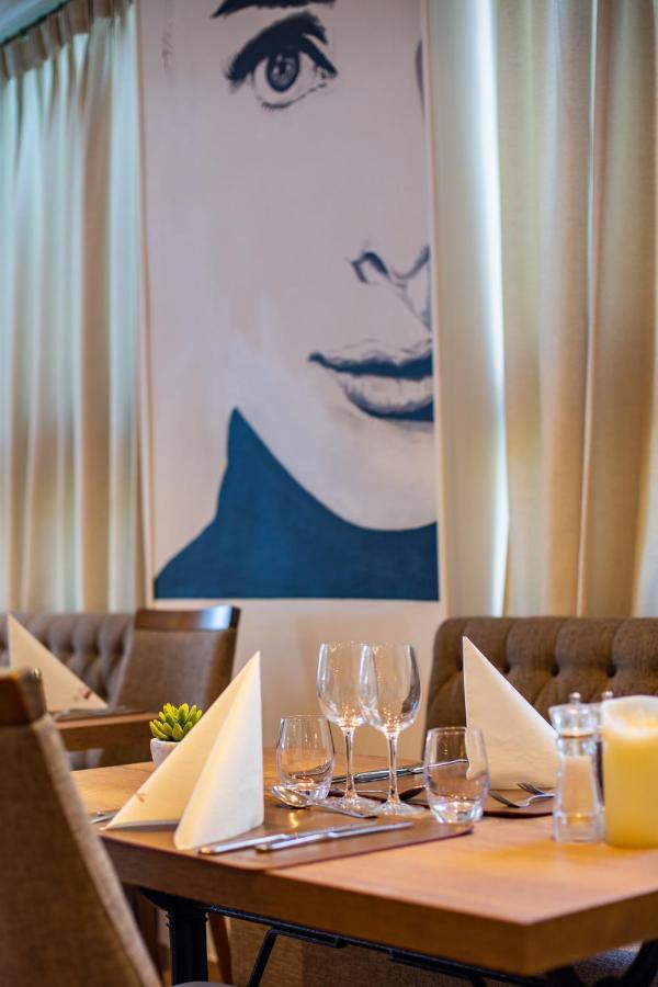 Hotel Les Tourelles Sainte-Maxime Zewnętrze zdjęcie