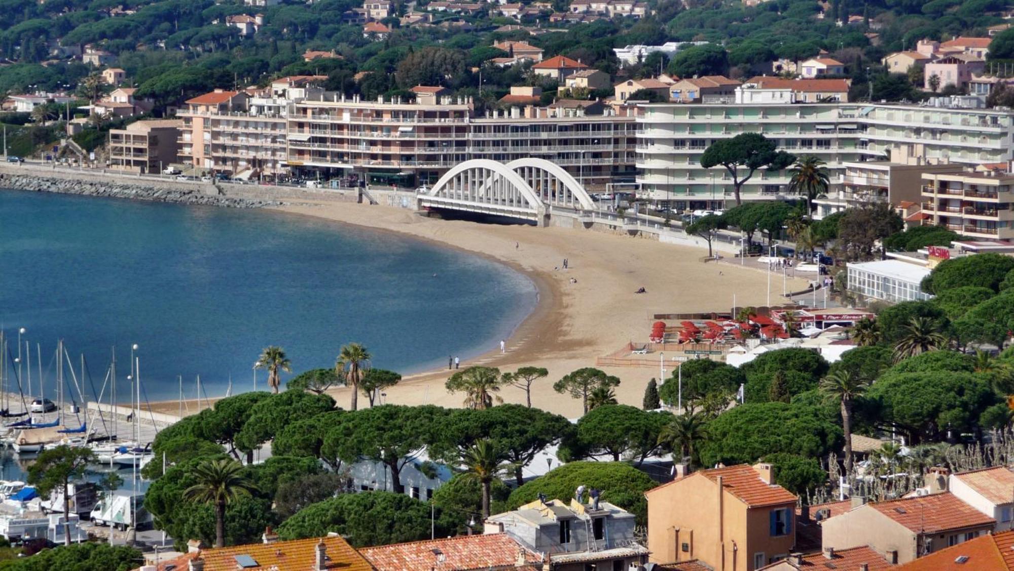 Hotel Les Tourelles Sainte-Maxime Zewnętrze zdjęcie