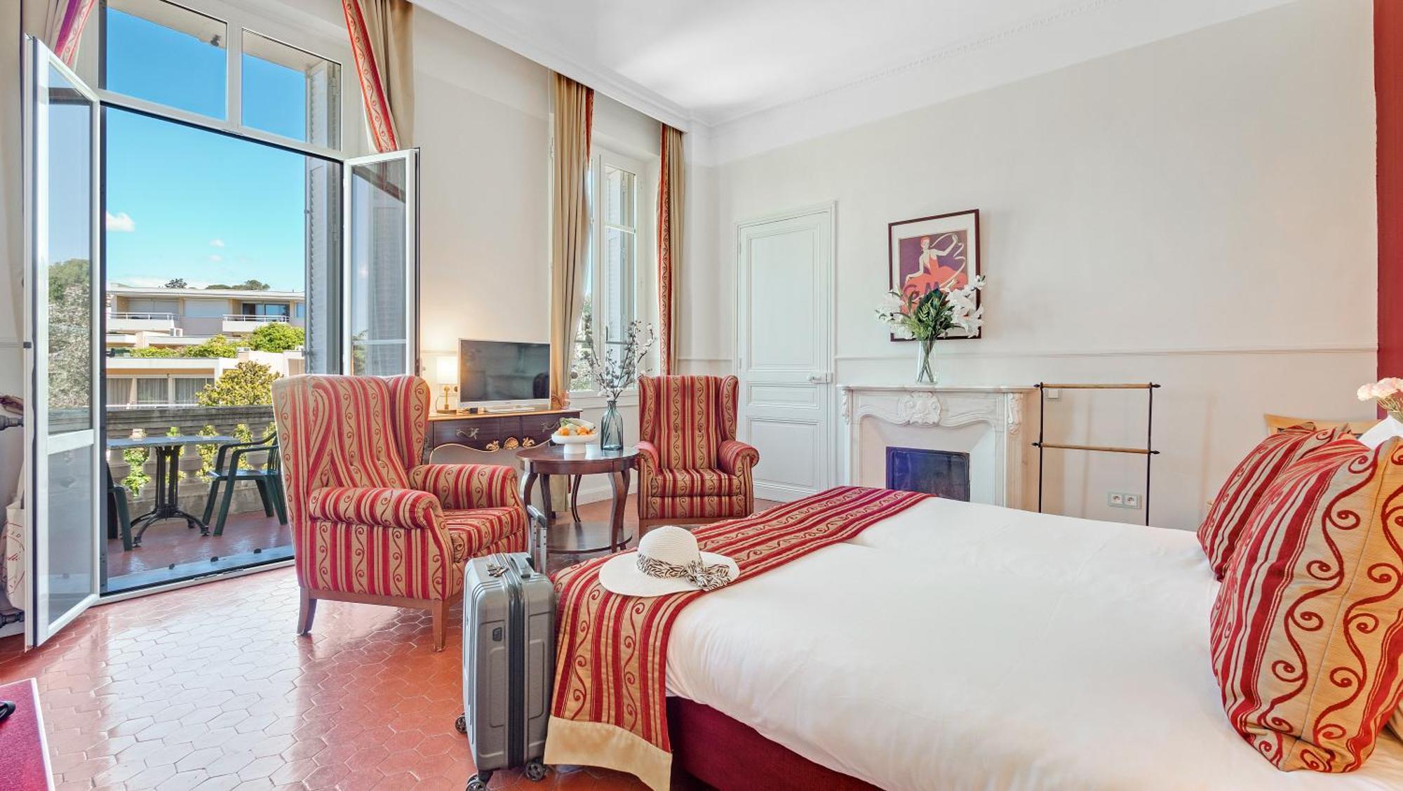 Hotel Les Tourelles Sainte-Maxime Zewnętrze zdjęcie