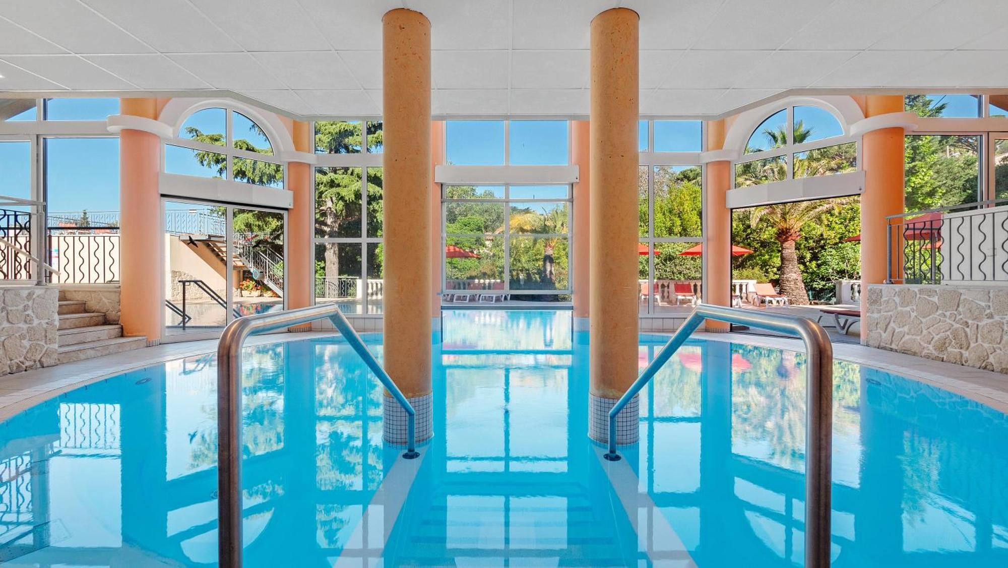 Hotel Les Tourelles Sainte-Maxime Zewnętrze zdjęcie