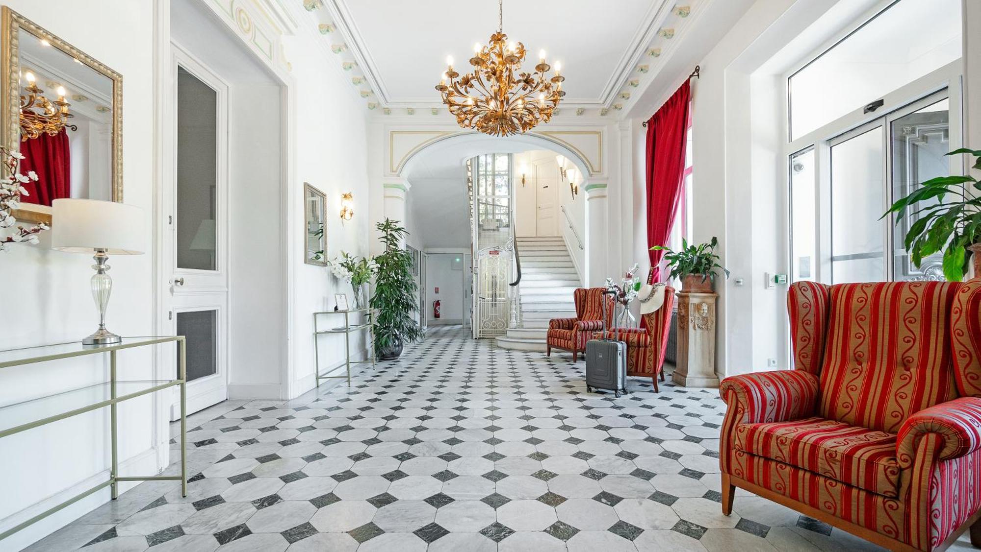 Hotel Les Tourelles Sainte-Maxime Zewnętrze zdjęcie